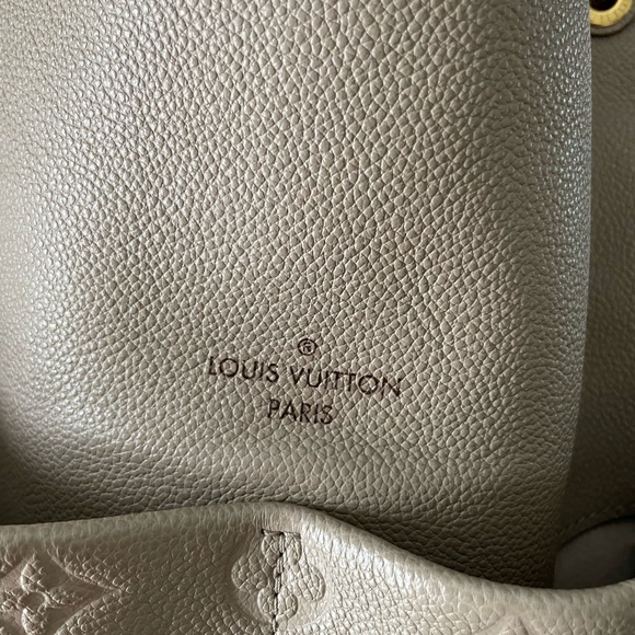 Authentic Louis Vuitton Monogram Empreinte Maida Hobo Purse - Picture 2 of 13